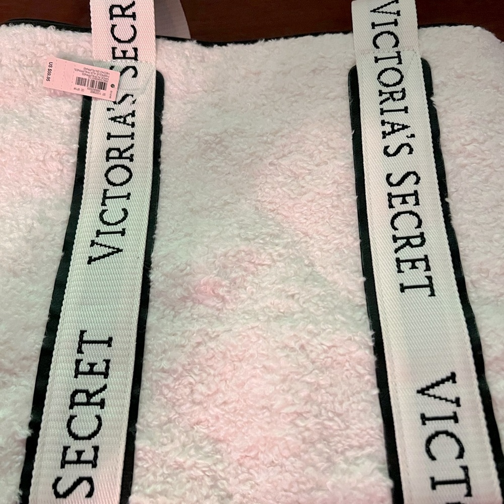 Victoria’s Secret tote 19x x 10